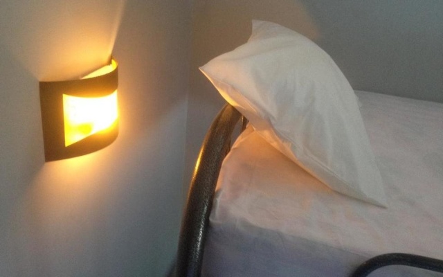 Lux Pillow Hostel - City Centre