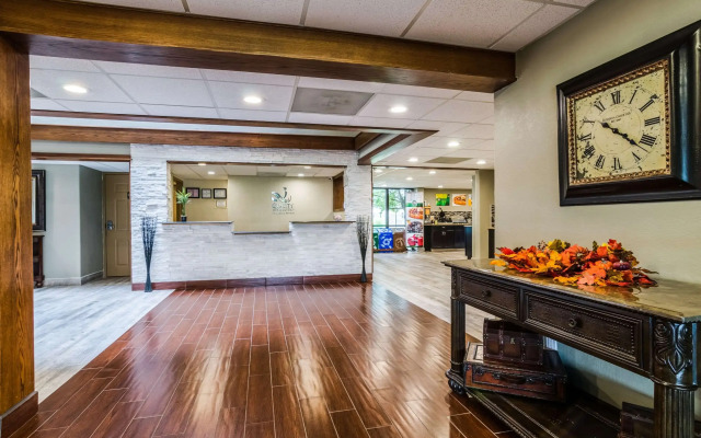Quality Inn & Suites Winfield