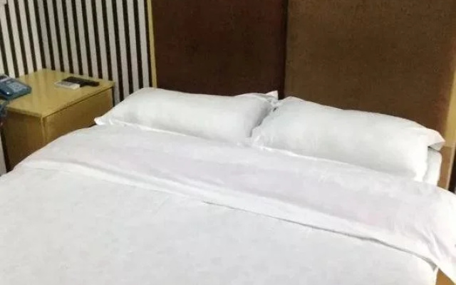 Golden Kylin Business Hotel