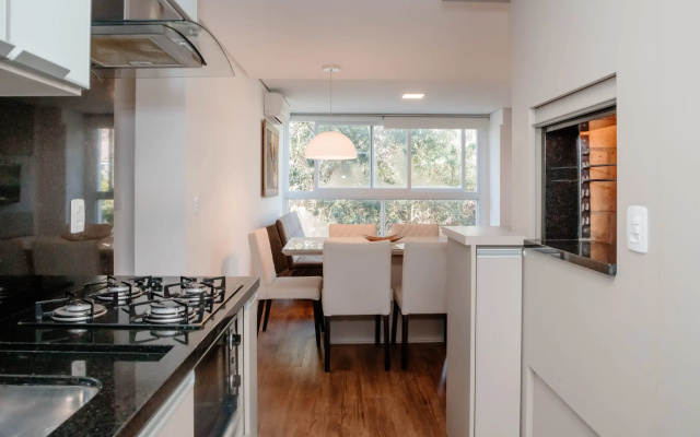 Apartamento charmoso e iluminado em bairro nobre de Gramado
