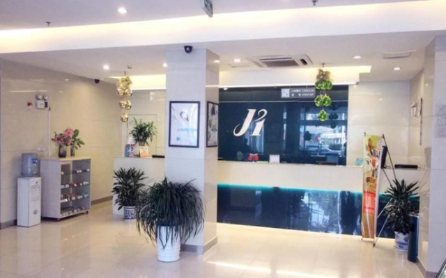 Jinjiang Inn