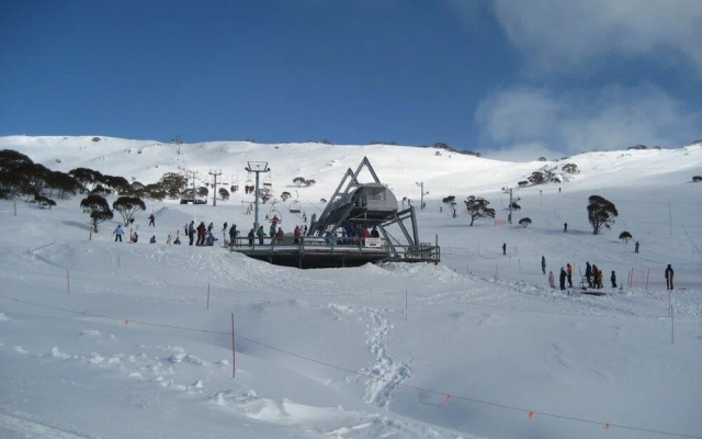 Knockshannoch Ski Lodge