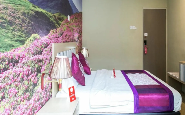 OYO 281 OM Hotel