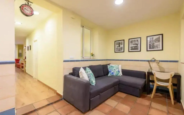 RamblasRentals Chic & Spacious Flat Pool Table 15M Ramblas - Parking - Wifi