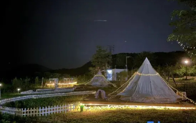 Sky Paddy Field Camp