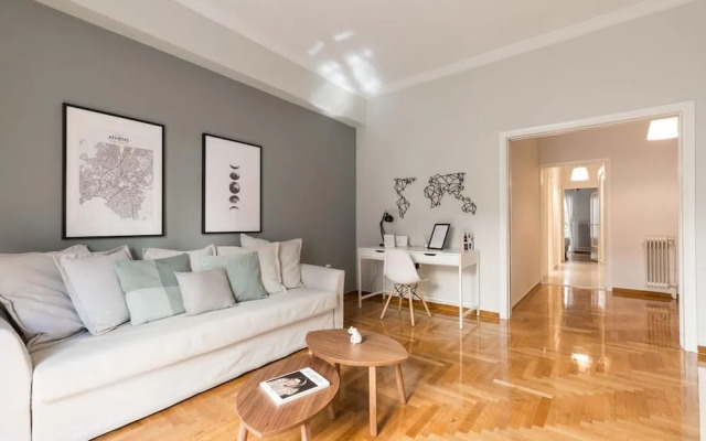 UPSTREET Sleek Flat in Central Syntagma