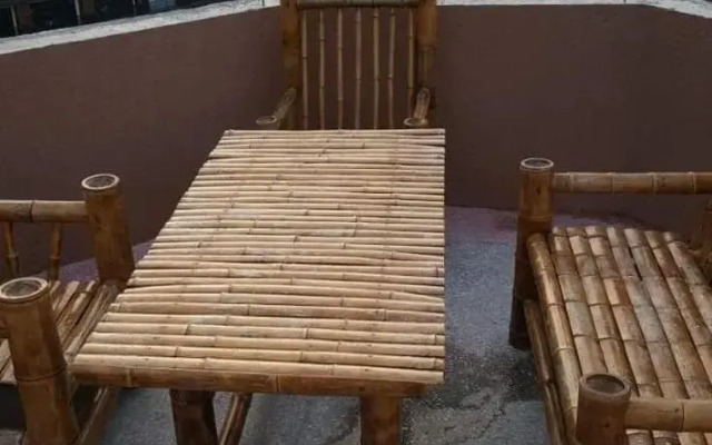 Angisa Guest House 68A