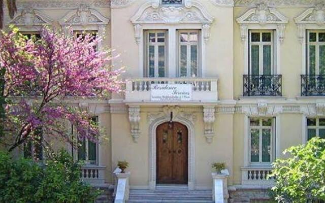 Отель Appart 'hôtel Villa Léonie Франция, Ницца - отзывы, цены и фото номеров - забронировать отель Appart 'hôtel Villa Léonie онлайн вид на фасад