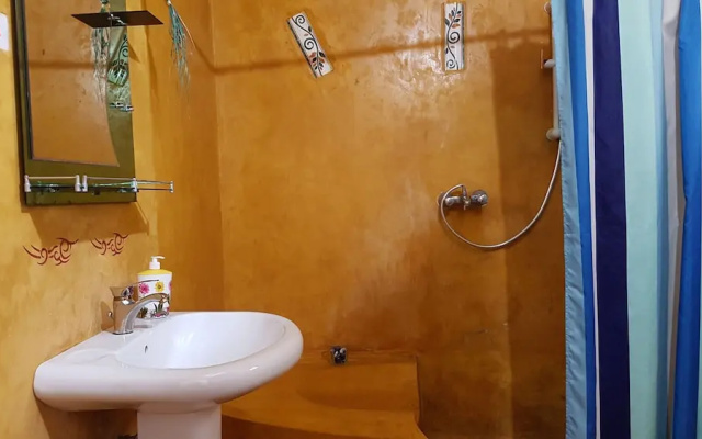 Queen of Sheba Beach Lodge