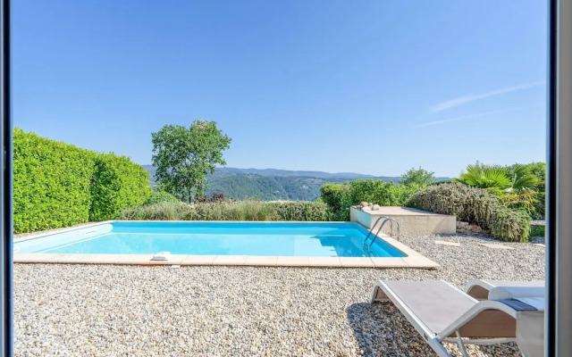 Mesmerising Villa in Les Vans With Private Pool