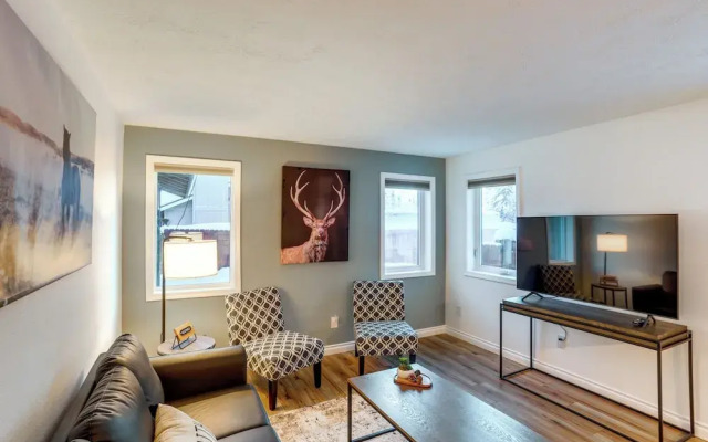 'northern Bliss' Modern Mtn-view Home in Fairbanks