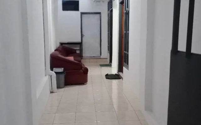 Express O 91597 Sharie Homestay Syariah