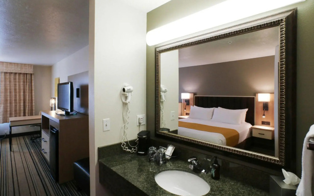Oxford Suites Spokane Valley