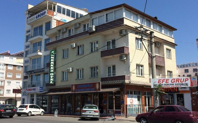 Burhaniye Merkez Otel Турция, Пелиткой - отзывы, цены и фото номеров - забронировать отель Burhaniye Merkez Otel онлайн вид на фасад