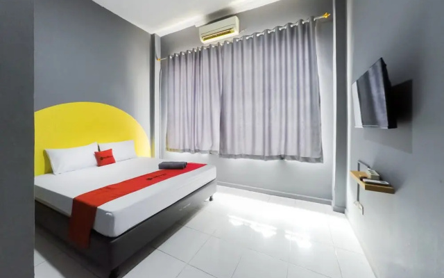 RedDoorz Near Stasiun Tanah Abang
