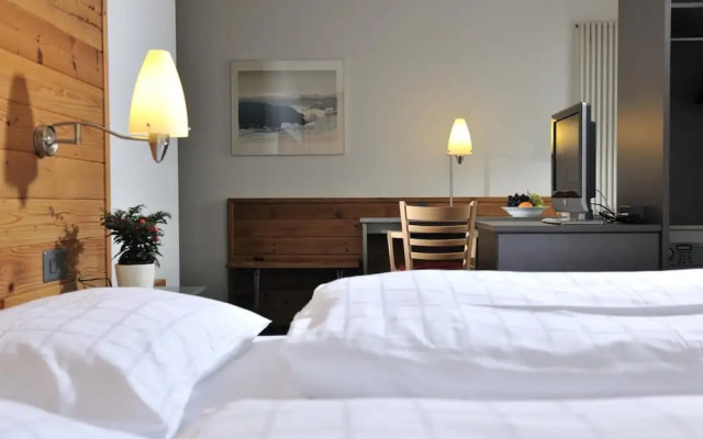 SEELANDHOTEL Weisses Kreuz