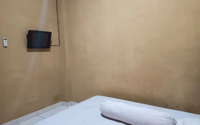 OYO 93073 Penginapan 69