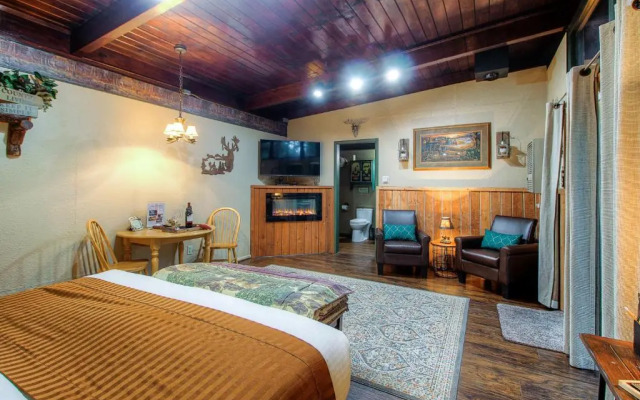 Redwoods River Resort