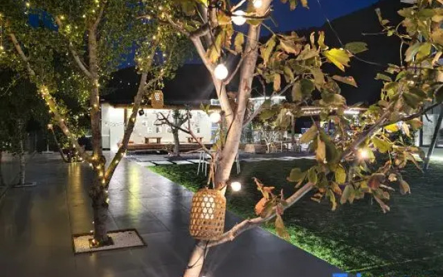 Yangxindian Homestay (Huaguoshan Scenic Area)