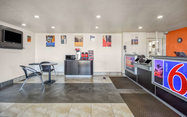 Motel 6 North Ridgeville, OH - Cleveland Intl Airport - N Ridgeville