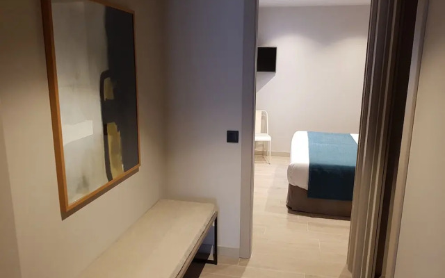 Hotel Torrent