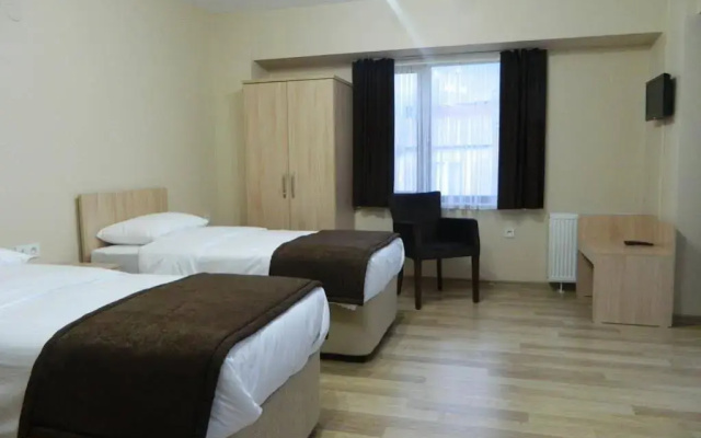 Akar Pansi̇yon