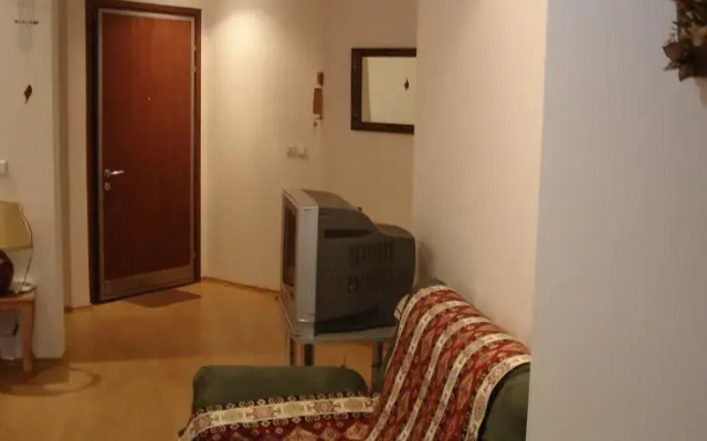 Apartment on Aram Street