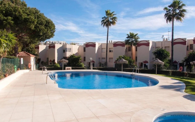 Lovely Apartment with Pool and Sea View Ref 101