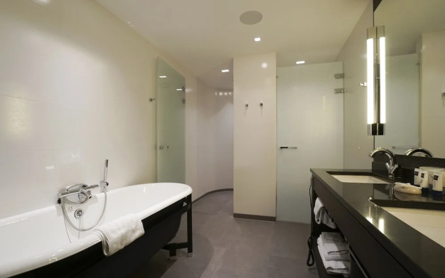 Hotel Dux