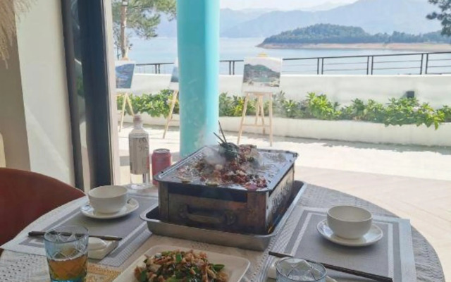 Zixing Xiyan · Hidden Lake and Pines Homestay (Dongjiang Lake Bailang Scenic Area)