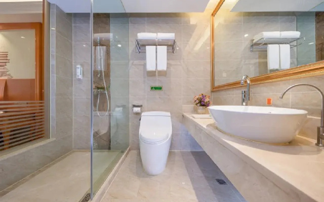 Vienna Hotel (Chongqing Qijiang Wanda Plaza)