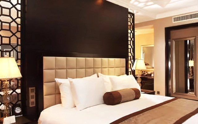 Royal Hotel