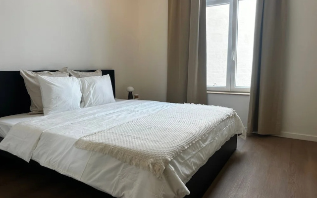 Stylish 2BR With 1LR Near to City Center