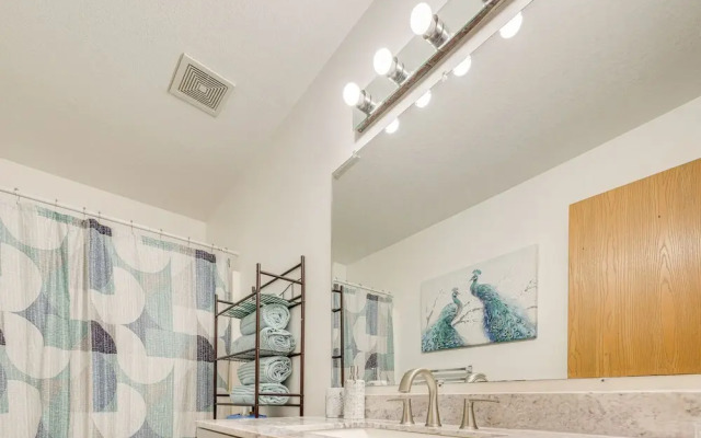 Bourbonnais Townhome ~ 3 Mi to ONU Campus!