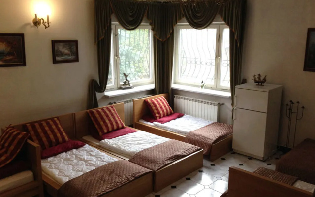 Green Country Hostel