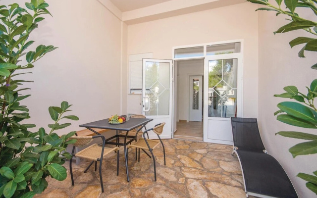 Amazing Apartment in Turanj With 2 Bedrooms and Wifi