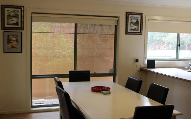 Australian Home Away Ringwood At Bardia