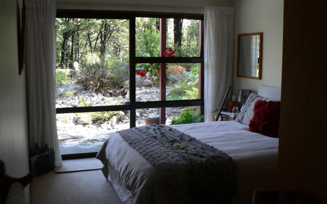 Avarest Bed & Breakfast