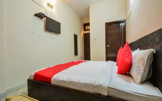 Hotel Sapphire Palace by OYO Rooms