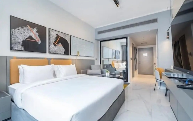 Vogue| Downtown close to Burj Khalifa | Dubai Mall