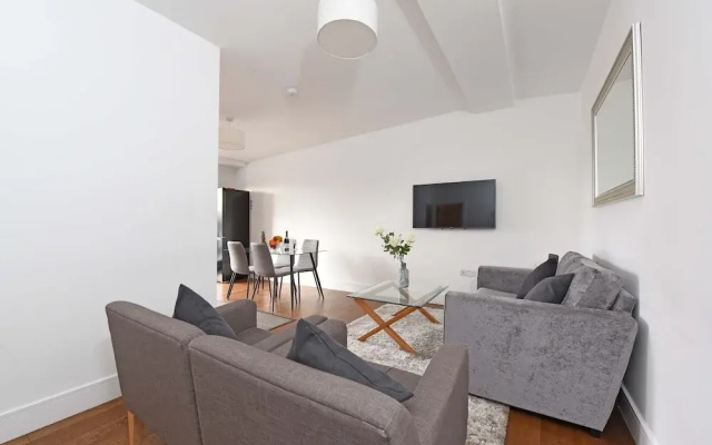 Modern & Spacious 2 Bed Apartment at Clapham Junction