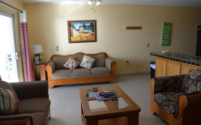 Casa de Juega - 3 Br townhouse by RedAwning