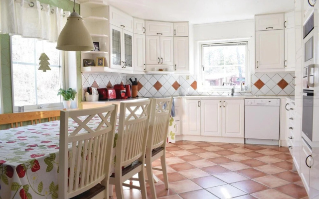 Stunning Home in Visby With 5 Bedrooms, Sauna and Wifi