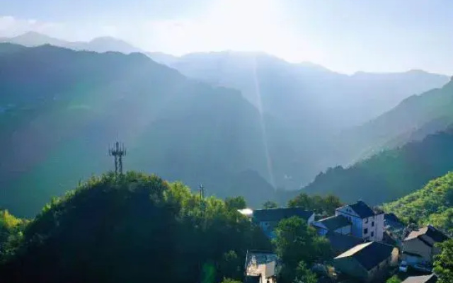 Xiangjian Chashe Hostel