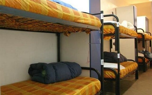 Youth Station Hostel комната для гостей