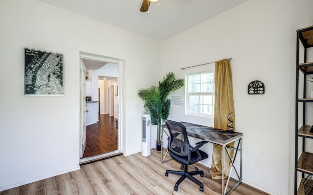 3 Mi to Dfw: Pet-friendly Euless Home