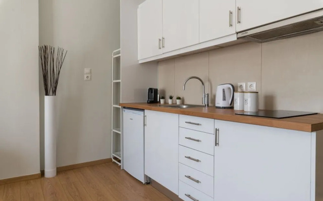 Anivia Apartment Airport by Airstay