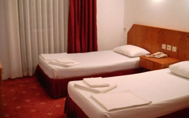 Kanarya Hotel