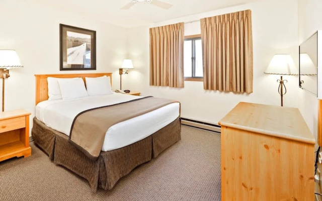 Black Hills Luxury Suites