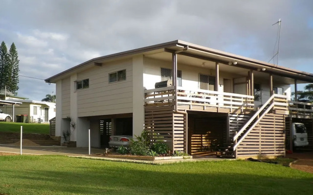 Aztra Apartments